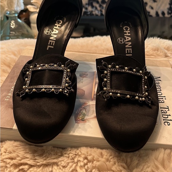 Chanel Shoes - Picture 3 of 9